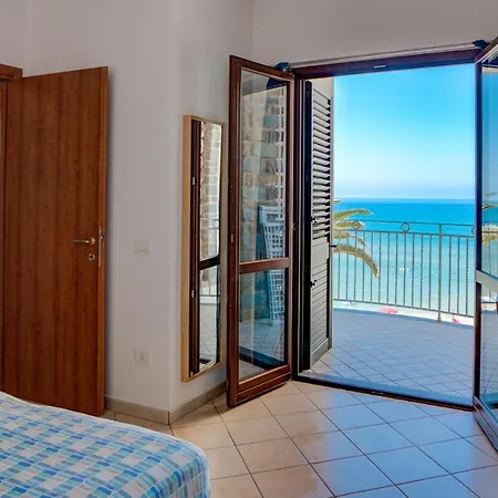 Vacanze アパートホテル