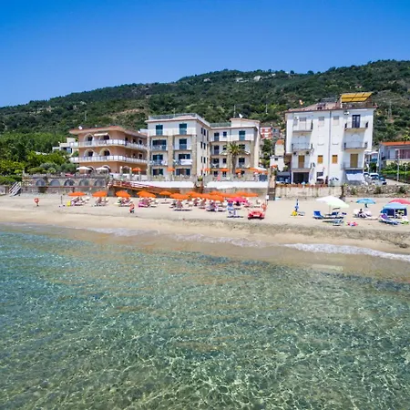 アパートホテル Vacanze 4*