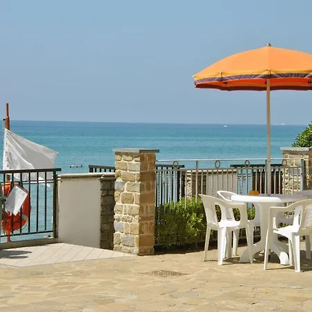 Vacanze Lägenhetshotell Acciaroli